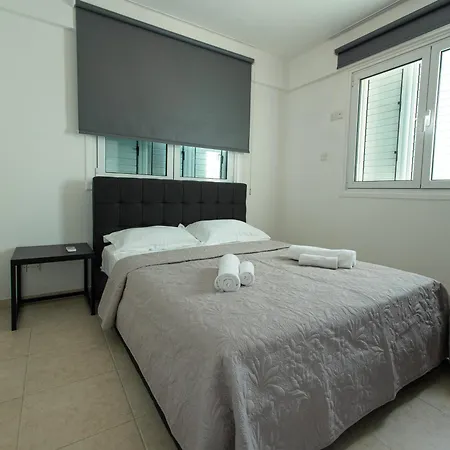 Maestro Sunrise View Apartment